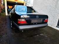 Gebraucht Mercedes E220 150 PS (110 kW) 1992 Schwarz Coupé