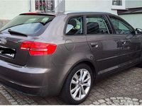 Gebraucht Audi A3 Ambition 125 PS (91 kW) 2011 Grau Kleinwagen