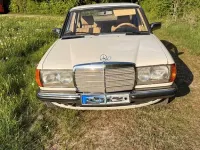 Gebraucht Mercedes E230 136 PS (100 kW) 1984 Weiß Limousine