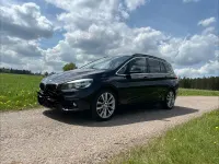 Gebraucht BMW 220 Gran Tourer Sport Line 192 PS (141 kW) 2015 Schwarz Van / Kleinbus