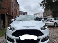 Usata Ford Focus ST 185 CV (136 kW) 2016 Bianco Station wagon