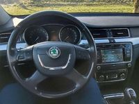 Gebraucht Skoda Superb 140 PS (102 kW) 2012 Schwarz Kombi