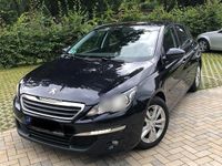 Gebraucht Peugeot 308 Allure 125 PS (91 kW) 2013 Blau Limousine
