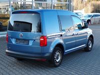 Usata VW Caddy 125 CV (91 kW) 2017 Blu Monovolume