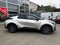 Neu Toyota C-HR 223 PS (164 kW) 2025 Silber SUV
