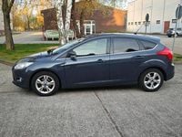 Gebraucht Ford Focus 101 PS (74 kW) 2012 Blau Limousine