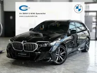 Gebraucht BMW 520 M Sport 197 PS (144 kW) 2025 Saphirschwarz Kombi