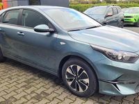 Neu Kia Ceed 140 PS (102 kW) 2025 Lunarsilber Kleinwagen