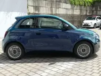 Neu Fiat 500 Icon 65 PS (47 kW) 2026 Grün Limousine