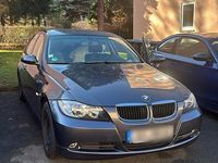 Gebraucht BMW 320 150 PS (110 kW) 2005 Grau Limousine