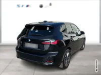 Gebraucht BMW 223 Active Tourer M Sport 218 PS (160 kW) 2023 Schwarz metallic Van / Kleinbus