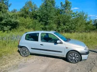 Gebraucht Renault Clio 75 PS (55 kW) 2001 Silber Kleinwagen