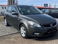 Gebraucht Kia Ceed Edition 7 90 PS (66 kW) 2012 Grau Kleinwagen