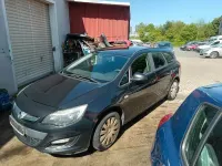 Używany Opel Astra Active 101 KM (74 kW) 2012 Czarny Kombi