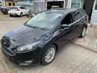 Gebraucht Ford Focus Cool & Connect 125 PS (91 kW) 2018 Schwarz Limousine