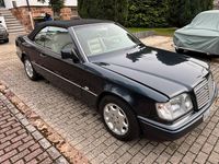 Second-hand Mercedes E320 220 CP (161 kW) 1996 Albastru Cabrio