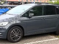 Gebraucht VW Touran Highline 150 PS (110 kW) 2021 Grau Van / Kleinbus