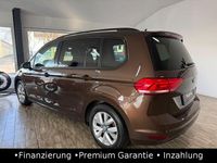 Gebraucht VW Touran 116 PS (85 kW) 2016 Braun Van / Kleinbus