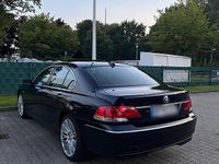 Gebraucht BMW 745 330 PS (242 kW) 2007 Blau Limousine