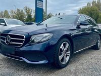 Gebraucht Mercedes E220 194 PS (142 kW) 2019 Blau Kombi