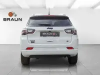 Gebraucht Jeep Compass 241 PS (177 kW) 2022 Alpine white/dach schwarz SUV