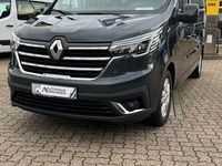 Gebraucht Renault Trafic Life 170 PS (125 kW) 2024 Grau Van / Kleinbus