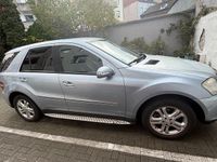 Gebraucht Mercedes ML350 272 PS (200 kW) 2007 Blau SUV