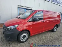 Gebraucht Mercedes Vito 88 PS (64 kW) 2017 Rot Van