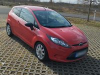 Gebraucht Ford Fiesta 60 PS (44 kW) 2010 Rot Kleinwagen