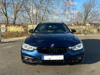 Gebraucht BMW 320 Advantage 184 PS (135 kW) 2019 Blau Kombi