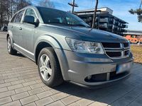 Gebraucht Dodge Journey 170 PS (125 kW) 2009 Grau SUV