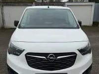Używany Opel Combo Edition 131 KM (96 kW) 2021 Biały Minivan