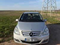 Gebraucht Mercedes B180 109 PS (80 kW) 2010 Silber Van / Kleinbus