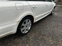 Gebraucht Skoda Superb Elegance 140 PS (102 kW) 2012 Weiß Kombi