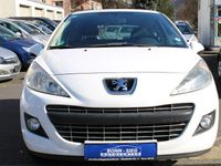 Gebraucht Peugeot 207 Filou 73 PS (53 kW) 2012 Weiß Limousine