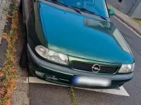 Gebraucht Opel Astra 75 PS (55 kW) 1996 Grün Kleinwagen