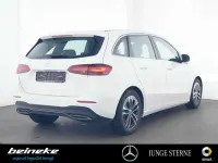 Gebraucht Mercedes B200 Progressive 163 PS (119 kW) 2024 Unilack polarweiß Kleinwagen