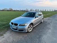 Gebraucht BMW 318 143 PS (105 kW) 2010 Blau Kombi
