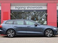 Gebraucht Volvo V60 R-Design 343 PS (252 kW) 2022 Blau Kombi