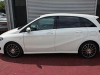 Gebraucht Mercedes B180 AMG 122 PS (89 kW) 2017 Weiß Van / Kleinbus