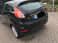 gebraucht Ford Fiesta individual mit Navi, Klima, AHK, EZ: 7/2013