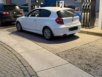 Gebraucht BMW 118 143 PS (105 kW) 2007 Weiß Kleinwagen