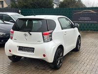 Gebraucht Toyota iQ 68 PS (50 kW) 2009 Weiß Kleinwagen