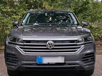Gebraucht VW Touareg 231 PS (169 kW) 2019 Grau SUV