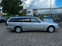 Gebraucht Mercedes E240 170 PS (125 kW) 2002 Silber Limousine