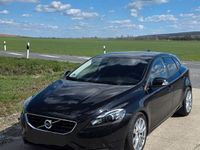 Gebraucht Volvo V40 You! 150 PS (110 kW) 2013 Schwarz Limousine