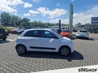 Gebraucht Renault Twingo Equilibre 65 PS (47 kW) 2023 Pyreneesweiß Kleinwagen