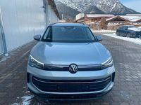 Gebraucht VW Tiguan S 150 PS (110 kW) 2025 Silber SUV