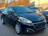 Gebraucht Peugeot 208 Active Top 82 PS (60 kW) 2018 Schwarz Kleinwagen