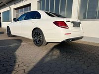 Gebraucht Mercedes E200 Night 184 PS (135 kW) 2019 Weiß Limousine